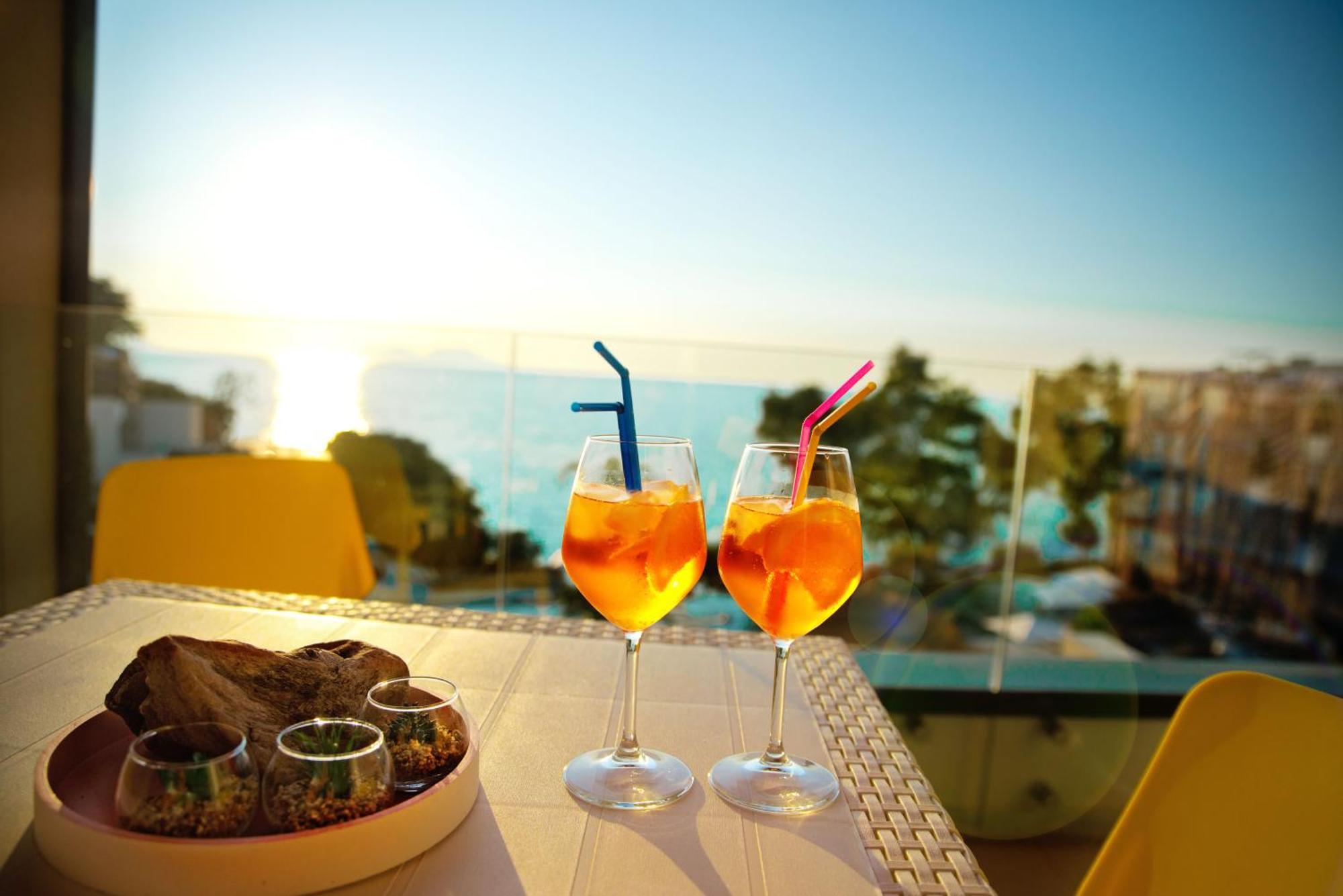 Leilighet Rose Luxury Vlore, Full Sea View !